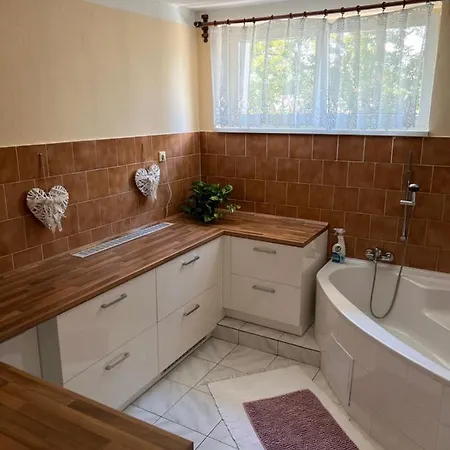 Alena Apartment *